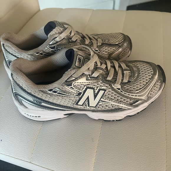 New Balance Kids' Silver and Black Sneakers - Picture 1 of 4